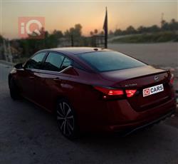 نيسان ألتيما